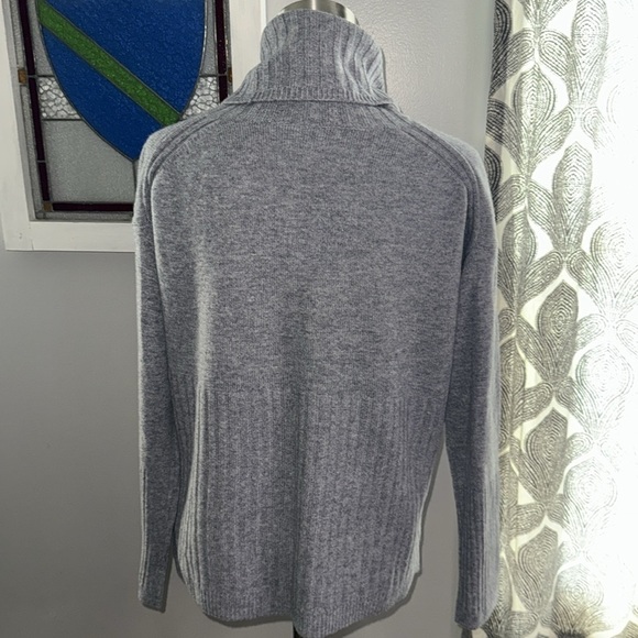 Derek Lam IO Crosby 100% Cashmere Turtleneck Sweater SZ Small - Picture 5 of 9